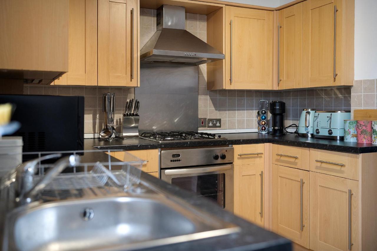 1 Bed House, Free On Street Parking, Central Gloucester Exterior foto
